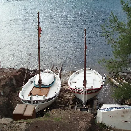 Bed & Breakfast Fabregas 4*